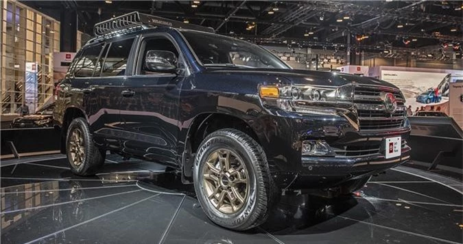 2020-toyota-land-cruiser-heritage-edition-1.jpg