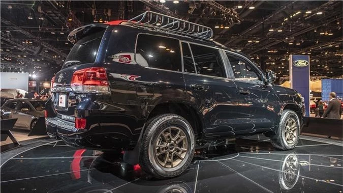 2020-toyota-land-cruiser-heritage-edition-1-3.jpg