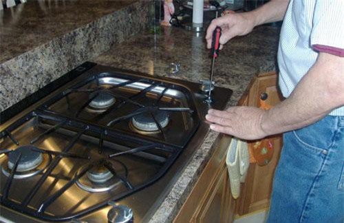 5 dấu hiệu cảnh báo bếp gas sắp nổ tung, mau chóng gọi thợ sửa ngay kẻo cả nhà gặp hoạ