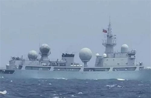 Một tàu chiến Trung Quốc được cho đi vào lãnh hải Philippines (Ảnh: ực lượng vũ trang vùng Tây Mindanao)