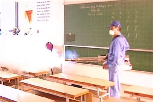 TP.HCM: Mạo danh Sở Y tế đi phun thuốc xịt muỗi thu tiền