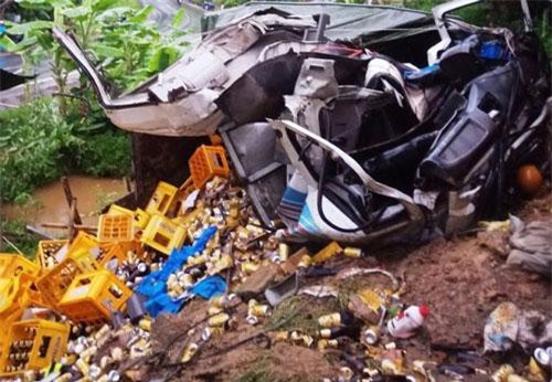 Thanh Hóa: Xe tải tông vào nhà dân, 2 người tử vong