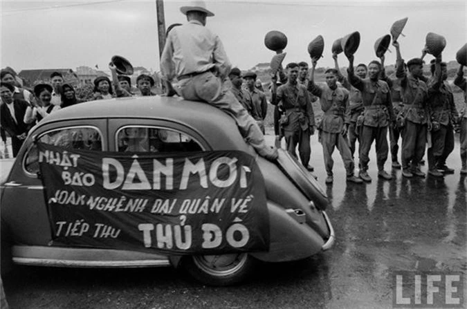 Anh doc: Ha Noi vui nhu hoi ngay giai phong 10/10/1954-Hinh-12