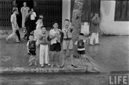 Anh doc: Ha Noi vui nhu hoi ngay giai phong 10/10/1954-Hinh-6