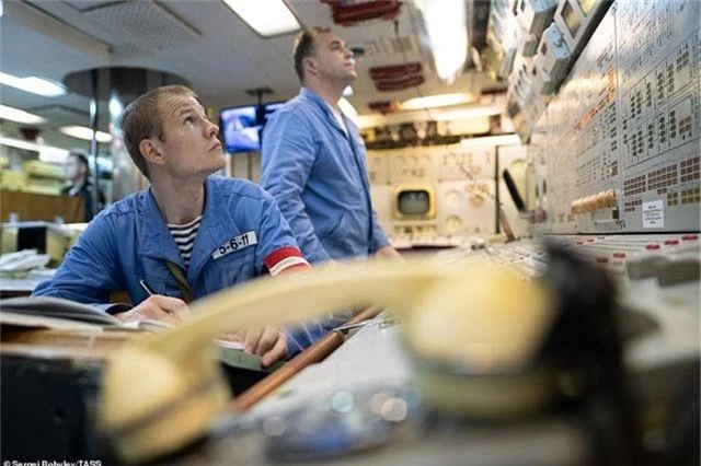 Cuộc sống nhà binh bên trong tàu ngầm lớn nhất thế giới của Nga - 12