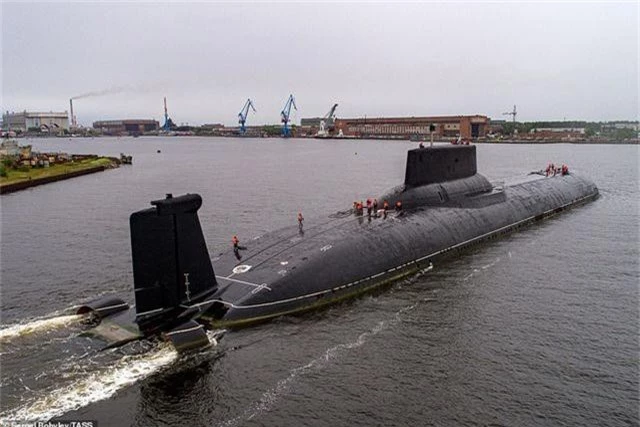 Cuộc sống nhà binh bên trong tàu ngầm lớn nhất thế giới của Nga - 13