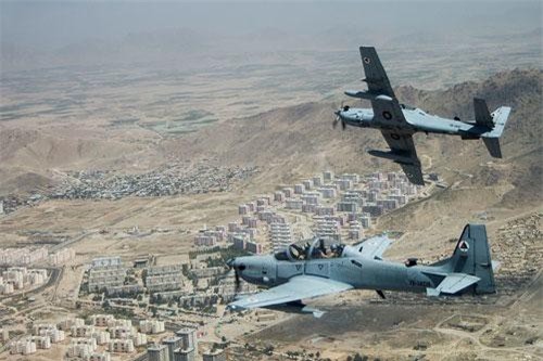 Mạt vận đến thế là cùng: Ukraine đi mua máy bay kiểu CTTG2