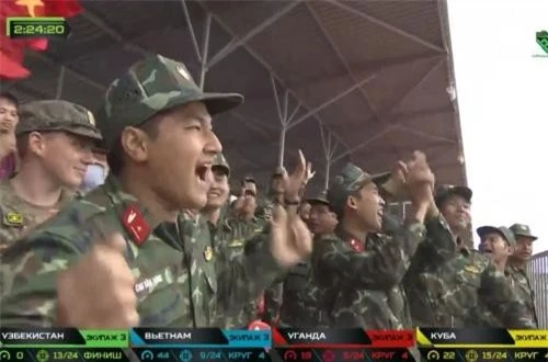 Chia sẻ với PV QĐND, Đại tá Phan Hải Long - Đội trưởng Đội tuyển xe tăng Việt Nam cho biết, để giành được thành tích như vậy "chúng tôi đã cố gắng trên cả sức mình". Nguồn ảnh: Tzvezda