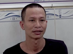 TPHCM: Bắt người đàn ông “dạo phố” cùng 4 ngàn viên thuốc lắc