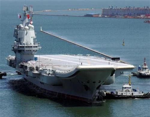 Tàu sân bay nội địa Type 002 của Hải quân Trung Quốc. Ảnh: China Defence.