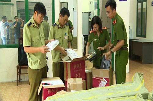 Hà Nội: Bắt giữ hơn 4.000 bánh trứng chảy lậu đang "gây sốt" trên mạng