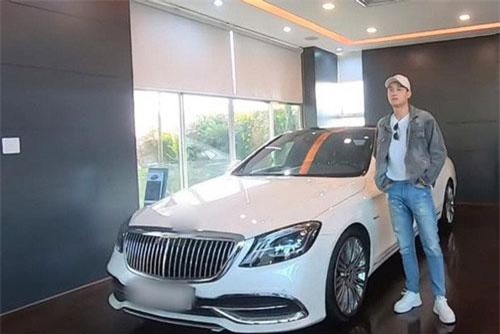 Phim vừa kết thúc, Quốc Trường của "Về nhà đi con" tự thưởng bằng một chiếc xế hộp hạng sang