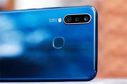 Cận cảnh Vivo Y17: 3 camera sau, pin 5.000 mAh, giá hơn 5 triệu ở Việt Nam