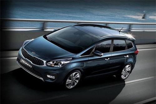 Kia Rondo giá 585 triệu đồng có gì khác đối thủ cùng phân khúc?