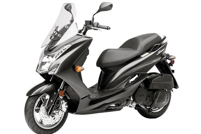 Chi tiet xe ga Yamaha 155cc, gia ngang Honda SH hinh anh 2