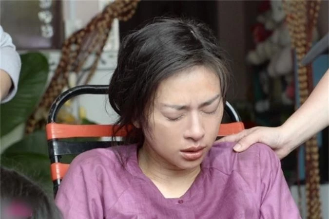 Ngô Thanh Vân bầm dập, chấn thương khi đóng phim ở nước ngoài