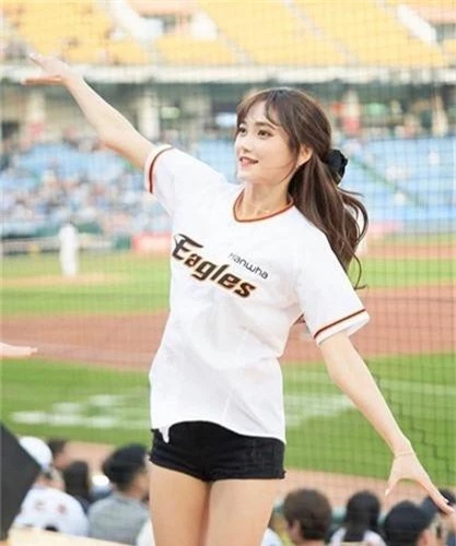 Vẻ đẹp nóng bỏng của các hot girl hoạt náo viên Hàn Quốc, thế này thì khán giả nào chả thích tới sân - Ảnh 5.