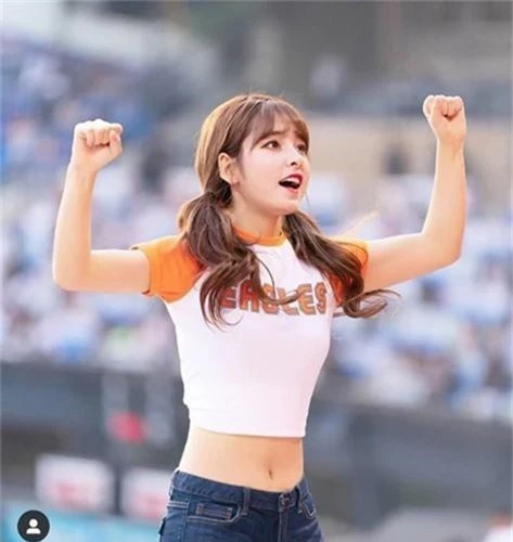 Vẻ đẹp nóng bỏng của các hot girl hoạt náo viên Hàn Quốc, thế này thì khán giả nào chả thích tới sân - Ảnh 8.
