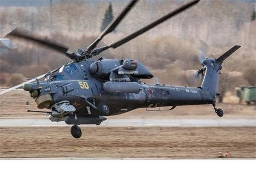 Quá trình xây dựng sân bay trực thăng mới trên đảo Gogland được phía Nga thực hiện trong khuôn khổ một cuộc tập trận chiến thuật. Ảnh: TASS.