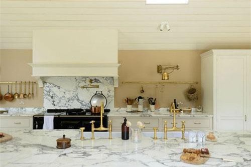 3 phong cách thiết kế nhà bếp cổ điển kiểu Anh dưới đây sẽ khiến bạn "chết mê chết mệt"