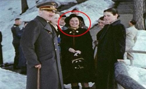 Tiết lộ gây sốc về người tình bí ẩn của Hitler