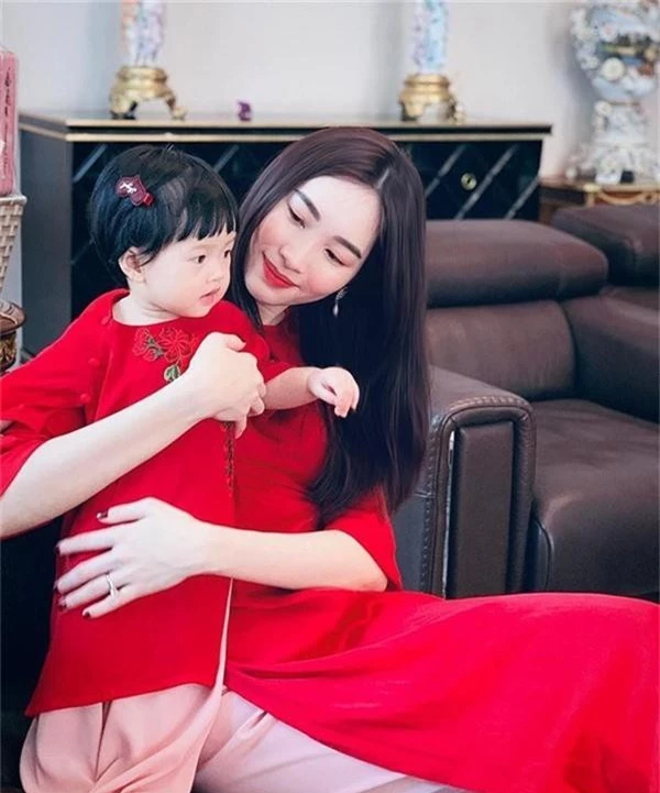 Lâu lâu mới lên sóng, con gái Hoa hậu Đặng Thu Thảo khiến dân mạng được phen ngỡ ngàng vì lớn nhanh như thổi-9