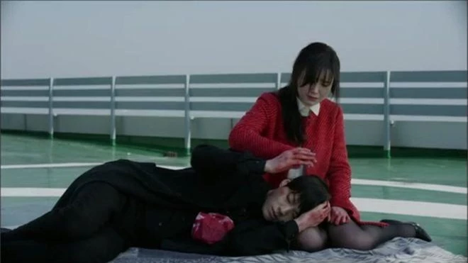 Nhìn lại Blood - bộ phim dở thảm họa đã se duyên cho cặp chị em Goo Hye Sun và Ahn Jae Hyun - Ảnh 5.