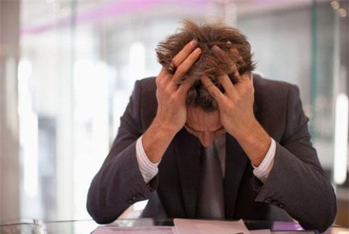 Cứ 10 người có 8 người khóc tại nơi làm việc