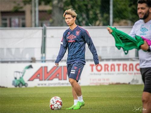 Công Phượng được điền tên vào danh sách đăng ký của Sint-Truidense