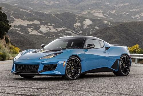 Xe thể thao "mượn tim" Toyota Camry, giá 2,25 tỷ đồng