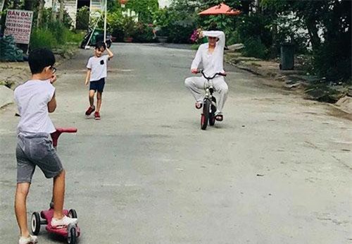 Hồ Ngọc Hà gây sốc khi tiết lộ niềm đam mê của người yêu và con trai