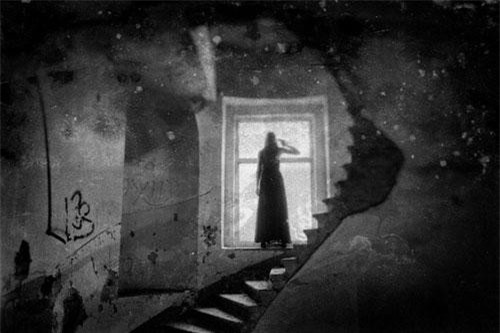 Rợn tóc gáy với 6 trường hợp con cái "bị ám" bởi... hồn ma của cha mẹ mình