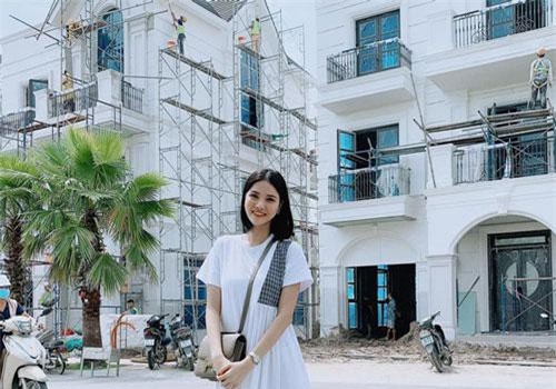 Mặc kệ bao thị phi, Kỳ Hân khoe căn biệt thự sắp hoàn thiện khiến ai cũng xuýt xoa "nhà có điều kiện"