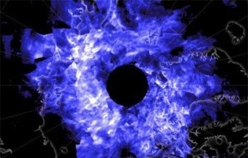 Kỳ lạ những đám mây dạ quang ấn tượng ở Bắc Cực