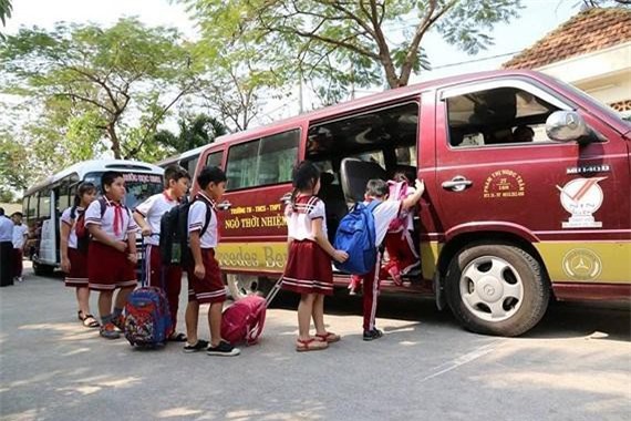 Tăng cường bảo đảm an toàn cho học sinh sử dụng dịch vụ đưa đón bằng xe ô tô