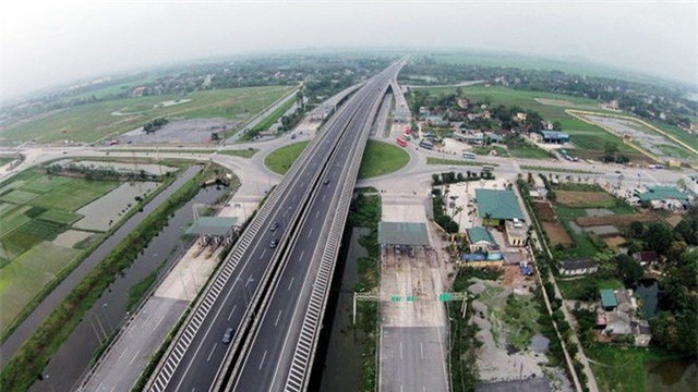 Thúc đẩy chuẩn bị triển khai dự án đường bộ cao tốc Bắc - Nam