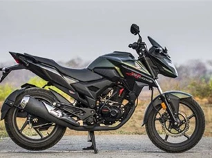 Honda X Blade 162,7cc, phanh ABS, giá gần 29 triệu đồng