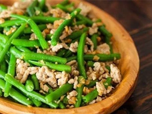 5 thực phẩm nấu không chín kỹ sẽ chuyển hóa thành "chất độc", đừng ăn mà rước bệnh nguy hiểm, ung thư vào người