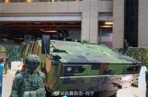  Hệ thống súng cối tự hành 81/120mm MMS được thiết kế trên khung gầm xe thiết giáp đa năng CM-32 "Yunpao" cũng do Đài Loan chế tạo từ "A-Z". Ảnh: dambiev
