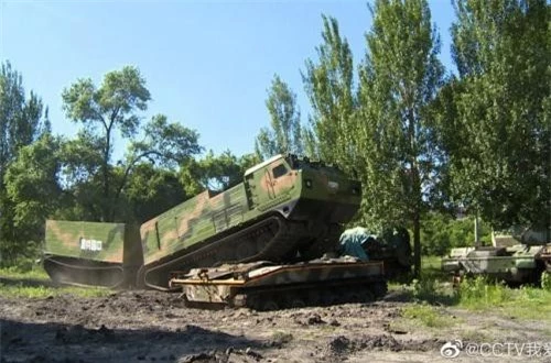 Xe vận tải quân sự của Fangli phát triển.