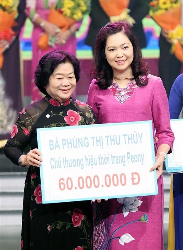 doanh nhân Phùng Thị Thu Thủy cũng đã từng tham gia rất nhiều chương trình từ thiện, đóng góp cho cộng đồng xã hội những việc làm hết sức có ý nghĩa.
