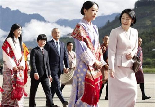 Danh tính Công chúa Bhutan với khí chất ngút ngàn: Xinh đẹp bậc nhất, học vấn đỉnh cao cùng người chồng hoàn hảo
