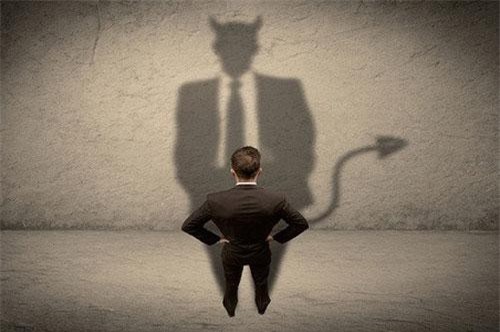 Vén màn bí ẩn chuyện con người bán... linh hồn cho quỷ dữ