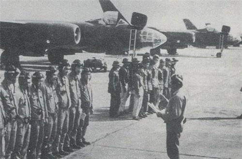 Trong lịch sử, Không quân Nhân dân Việt Nam được ghi nhận là đã từng sở hữu máy bay ném bom Ilyushin Il-28. Tính tới thời điểm hiện tại, đây là loại máy bay ném bom duy nhất từng phục vụ trong Không quân Nhân dân Việt Nam. Nguồn ảnh: TL.