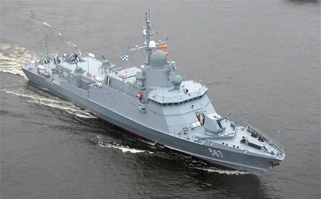 Karakurt - Dự án 22800 hiện là lớp tàu tên lửa tàng hình cỡ nhỏ với lượng giãn nước 800 tấn tối tân nhất của hải quân Nga, nó sở hữu sức mạnh cả tấn công lẫn phòng thủ rất đáng gờm.