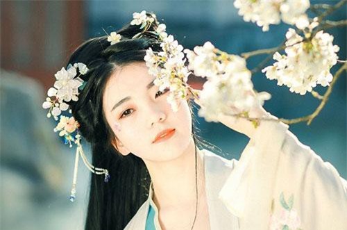 Kỳ lạ mỹ nhân từ thái tử phi thành hoàng hậu, phong thái hậu rồi lại trở thành công chúa