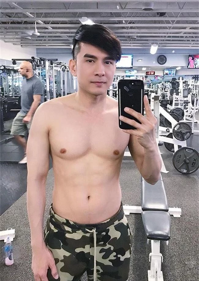 le roi va loat sao viet nghien gym &quot;gay sot&quot; voi hinh anh khoe co bap hinh anh 5