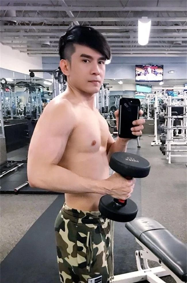 le roi va loat sao viet nghien gym &quot;gay sot&quot; voi hinh anh khoe co bap hinh anh 6