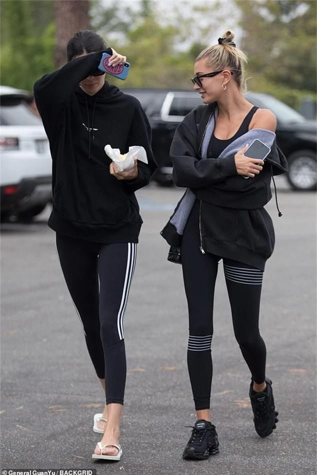 2 chân dài 9X hot nhất Hollywood Kendall và Hailey đọ body: Mặc đồ thể thao thôi có cần phải nuột thế không? - Ảnh 8.