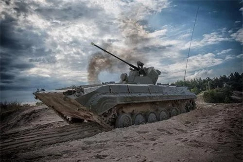 Xe chiến đấu bộ binh BMP-1 Barsumanin của Nga. Ảnh: Defence Blog.